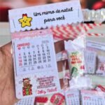 Calendário Com Balinha e Lapela - Natal Rosa