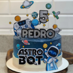 Topo de Bolo Astro Bot