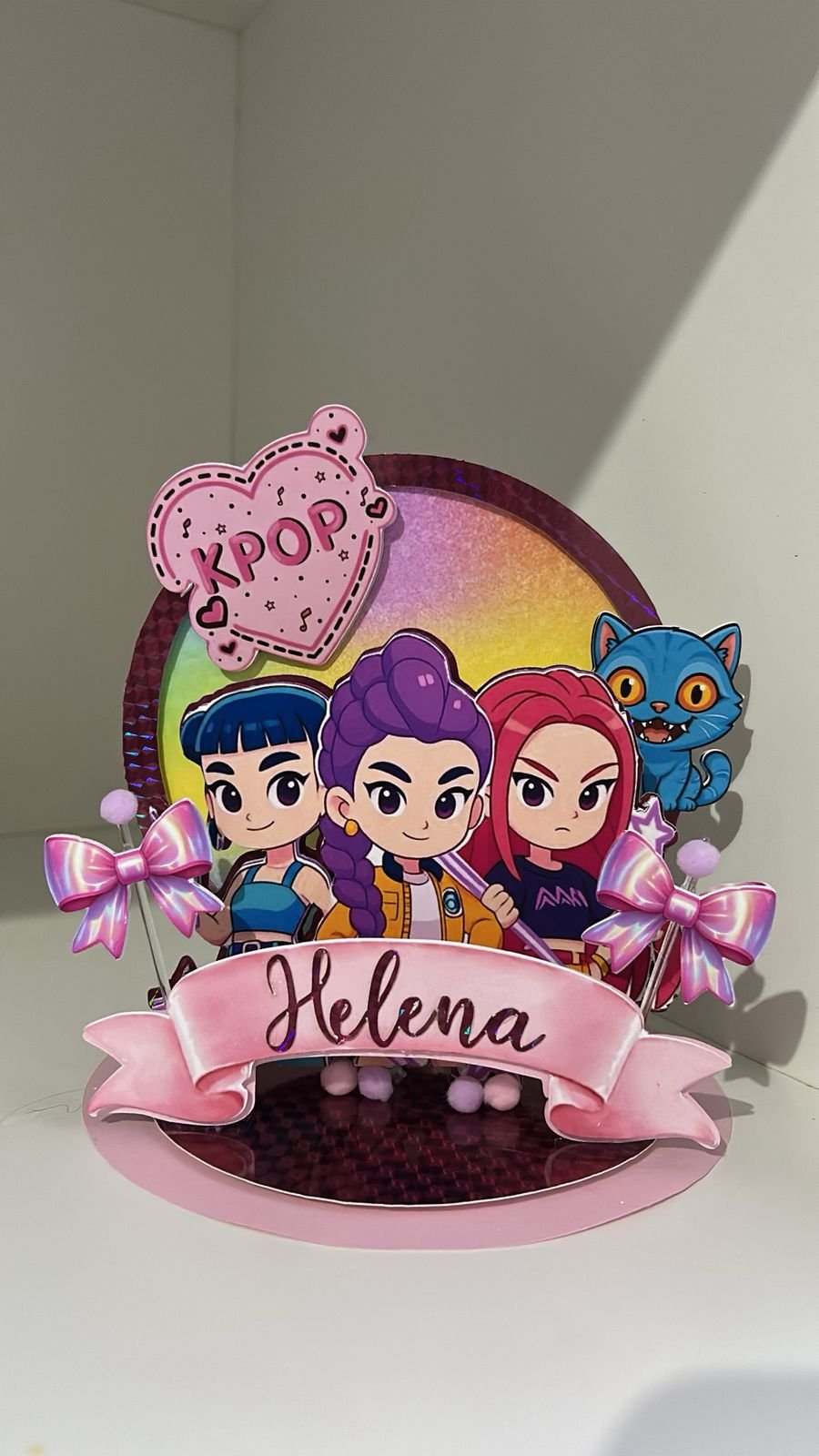 Topo de Bolo Cenarismo Kpop (1) Topo de Bolo Cenarismo Kpop - Imagem 1