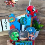 Topo de Bolo Vela 3D Vingadores Baby